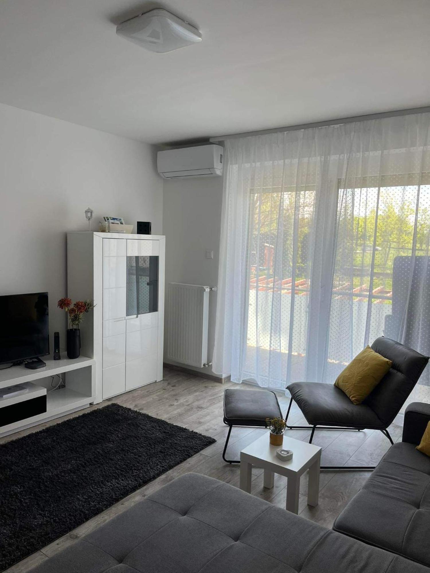 Ada Apartman โชพรอน ภายนอก รูปภาพ